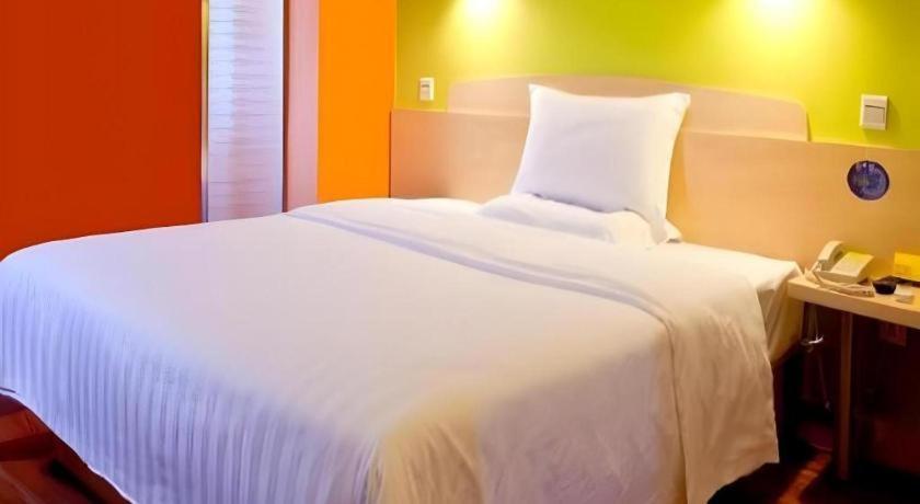 7 Days Inn Luzhou Commercial Pedestrian Street Center Екстериор снимка