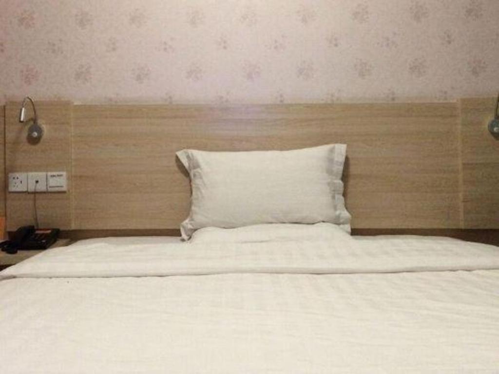 7 Days Inn Luzhou Commercial Pedestrian Street Center Екстериор снимка