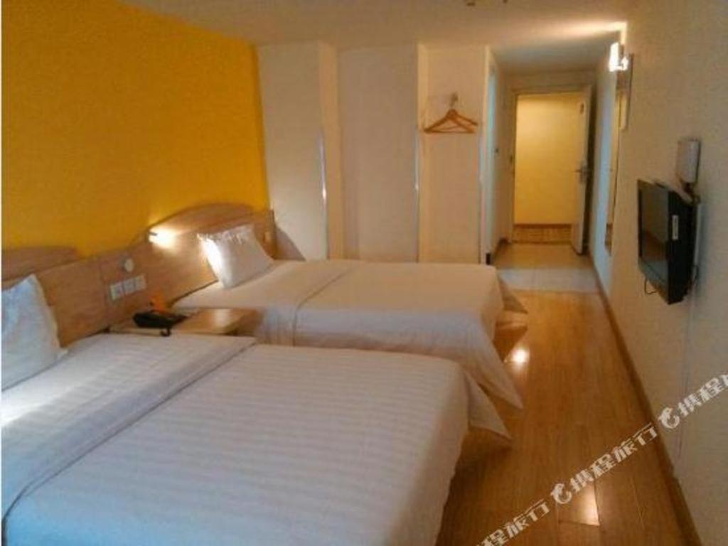 7 Days Inn Luzhou Commercial Pedestrian Street Center Екстериор снимка
