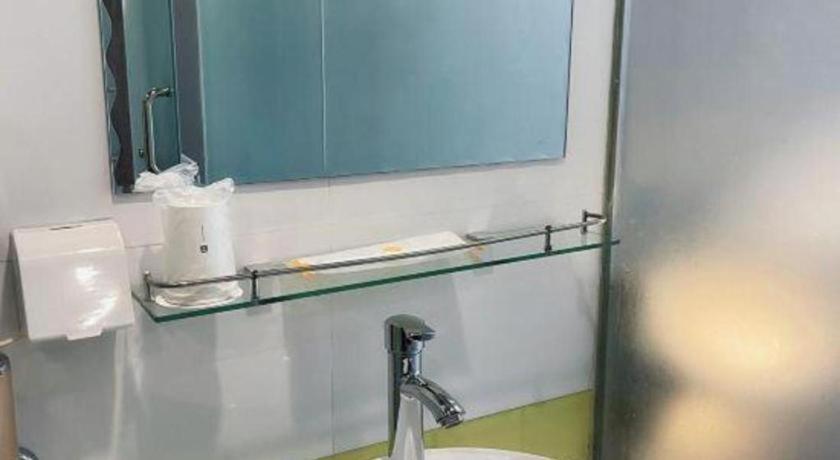 7 Days Inn Luzhou Commercial Pedestrian Street Center Екстериор снимка