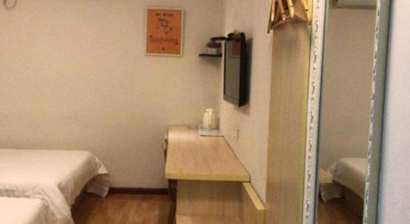 7 Days Inn Luzhou Commercial Pedestrian Street Center Екстериор снимка