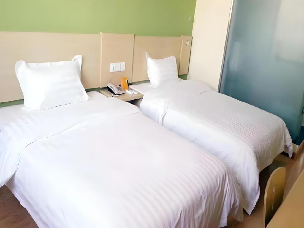 7 Days Inn Luzhou Commercial Pedestrian Street Center Екстериор снимка