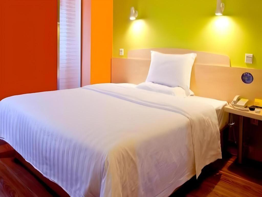 7 Days Inn Luzhou Commercial Pedestrian Street Center Екстериор снимка
